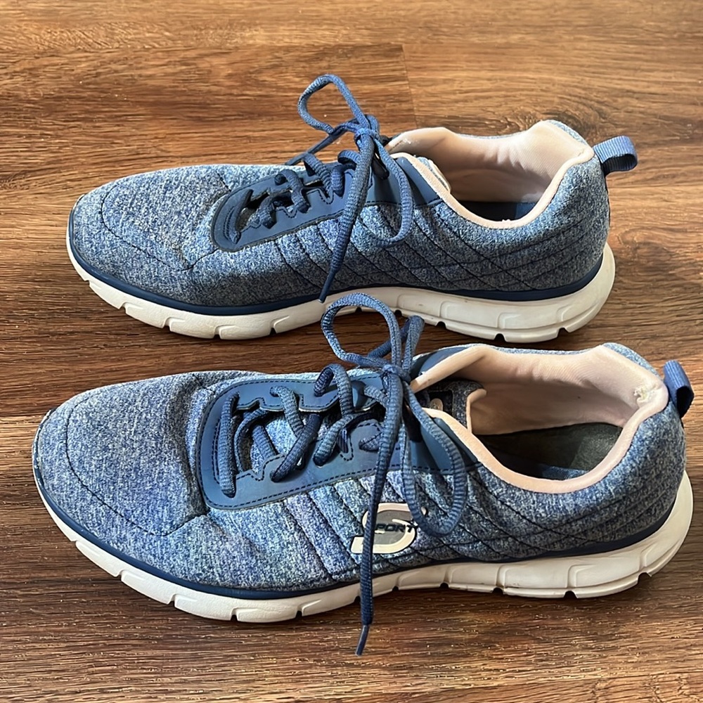 👟 Women’s Sketchers Sport Sneakers